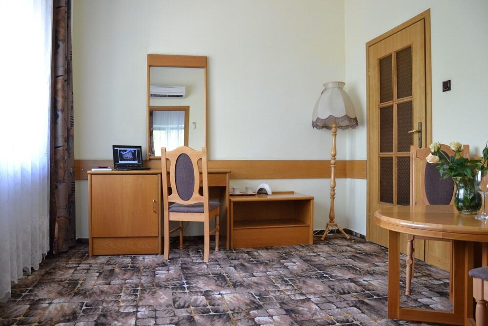 바르샤바 Karat B&B 외부 사진